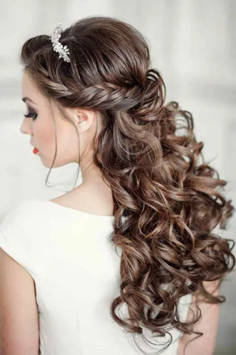 Seleccion De Recogido De Novias Semirecogido Tendencias 4 480X720 Jpg